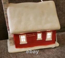 Dept 56 Charlie Brown's House Lighted Peanuts Christmas Village Collection 2011