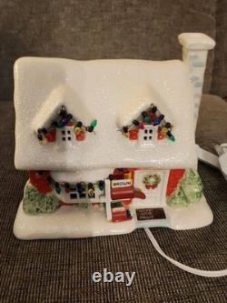 Dept 56 Charlie Brown's House Lighted Peanuts Christmas Village Collection 2011