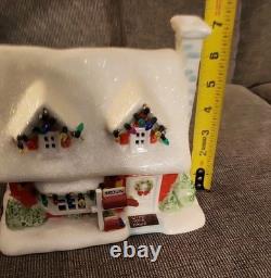 Dept 56 Charlie Brown's House Lighted Peanuts Christmas Village Collection 2011