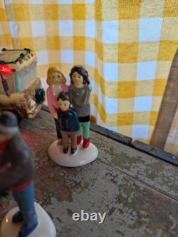 Dept 56 Christmas Vacation Lot, National lampoon, Griswold, Clark, Uncle Eddie