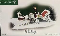 Dept 56 Christmas in City Series Radio City Music Hall & Handsom Cab