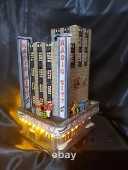 Dept 56 Christmas in City Series Radio City Music Hall READ Item#178