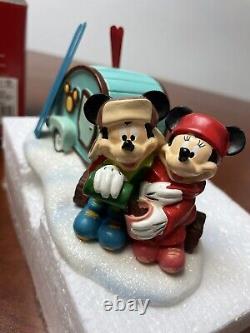Dept 56 Disney Mickeys Christmas Village Mickey & Minnie Go Camping 4043307 RARE