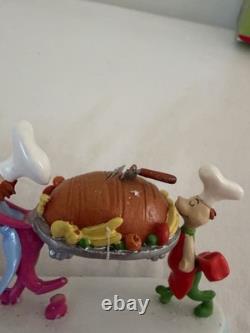 Dept 56 Dr Seuss The Grinch Village FEAST OF ROAST BEAST #4020719 READ FLAW