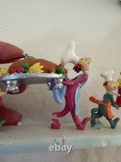 Dept 56 Dr Seuss The Grinch Village FEAST OF ROAST BEAST #4020719 READ FLAW