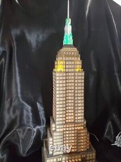 Dept 56 EMPIRE STATE BUILDING Christmas in the City READ #56.59207 Item#197