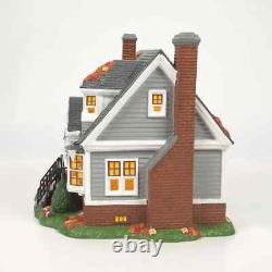 Dept 56 FRIDAY NIGHT FANATICS Halloween/Harvest Village 6014703 BRAND NEW