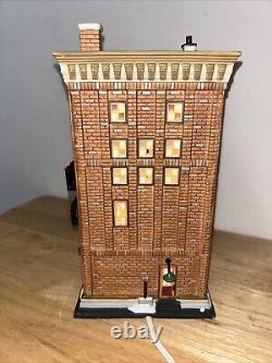 Dept 56 Ferrara Bakery & Cafe Christmas in The City Series #56.59272 NIB