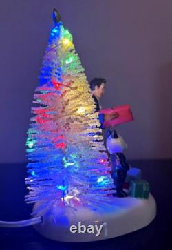 Dept 56 Graceland Collection Elvis Passes Out The Gifts NIB Lighted Accessory