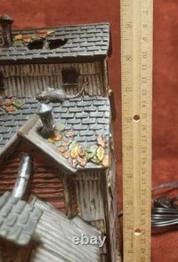 Dept 56 HAUNTED RAILS GRAIN ELEVATOR 9 Cord Bulb Works