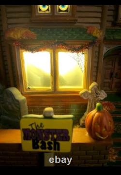 Dept 56 Halloween Monster Mash Party House Ceramic Musical Lights Up Rare In Box