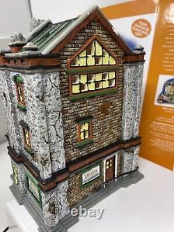 Dept 56 Halloween Snow Village Zelda's Wax Museum 56.54605 Lighted Building 2006