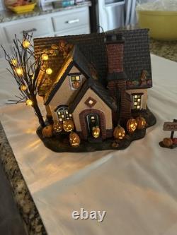 Dept 56 Halloween Trick Or Treat Lane Pumpkin House Building