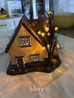 Dept 56 Halloween Trick Or Treat Lane Pumpkin House Building