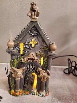 Dept 56 Halloween Village Haunted Crypt Lighted Ceramic 4049320 Retired