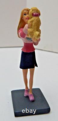 Dept 56 Hot Properties Barbie Pet Salon and Boutique #59089 Old Stock withLt Cd/Bx