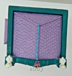 Dept 56 Hot Properties Barbie Pet Salon and Boutique #59089 Old Stock withLt Cd/Bx