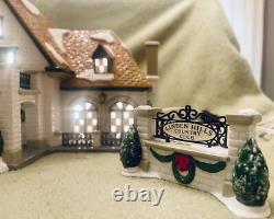 Dept 56 LINDEN HILLS COUNTRY CLUB 2 Pc Set Retired Luminated OSV No. 54917