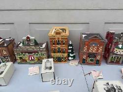 Dept 56 LOT of 20 Original Snow Village ALL Retired D561