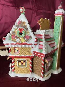 Dept 56 North Pole Christmas Sweet Shop #56.56791