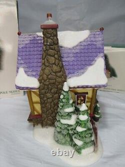 Dept 56 North Pole Disney Mickeys Cratchits Cottage with Merry Mickey Cratchit M68