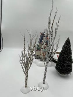 Dept 56 North Pole Series Glacier Park Pavilion Xmas Village Holiday Gift Set