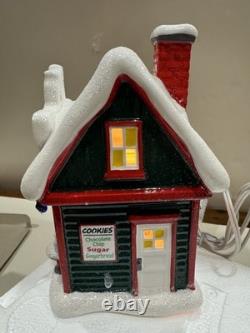 Dept. 56 Peanuts Village Snoopy's Cookie Jar Lighted House 2016