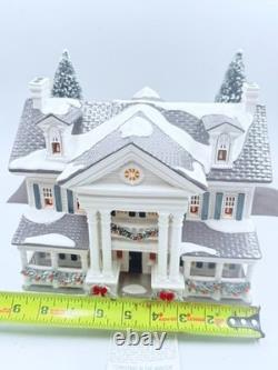 Dept 56 Retired Snow Village Christmas In The Mansion