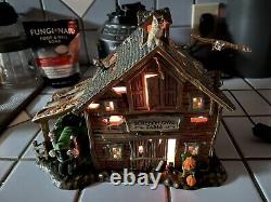 Dept 56 Screech Owl Farm. Halloween Lights & Sound With Box. Works Great