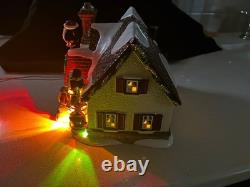 Dept. 56 Snow Village 2016 Christmas Lane The Penguin House #4050980 Excellent