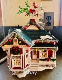 Dept 56 Snow Village 55609 Christmas Lane THE TINSEL AND GARLAND HOUSE & Box