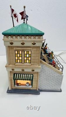 Dept 56 Snow Village Champsfield Stadium 55001 Retired 1999 Excellent READ