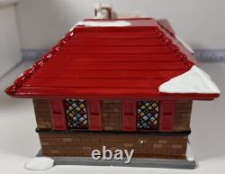Dept 56 Snow Village Chick-fil-A Dwarf House 4020219 Lighted With Original Box