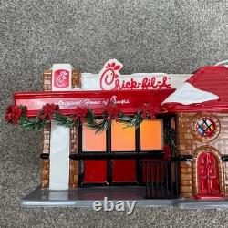 Dept 56 Snow Village Chick-fil-A Dwarf House & Billboard 2011 Retired