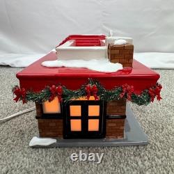 Dept 56 Snow Village Chick-fil-A Dwarf House & Billboard 2011 Retired