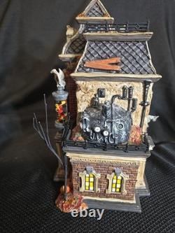 Dept 56 Snow Village HalloweenGrimsly's House of Oddities 2007