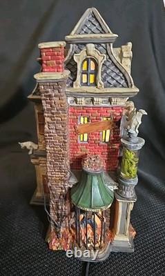 Dept 56 Snow Village HalloweenGrimsly's House of Oddities 2007