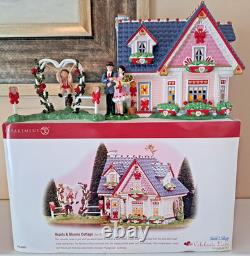 Dept. 56 Snow Village Series Hearts & Blooms Valentine Cottage & Sweethearts