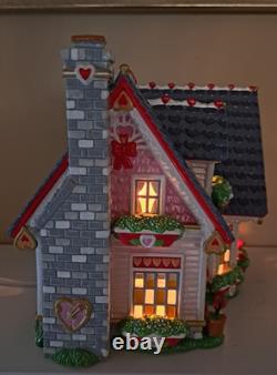 Dept. 56 Snow Village Series Hearts & Blooms Valentine Cottage & Sweethearts