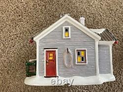Dept 56 Snow Village Sleigh Bells Hitching Post As Pictured Free Shipping