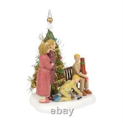 Dept 56 THE FAMILY OPENS THEIR GIFTS A Christmas Story Village 6015617 NEW 2025