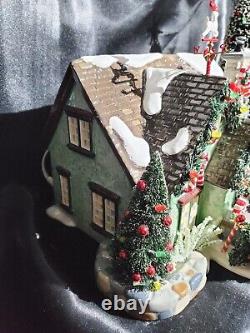 Dept 56 THE PEPPERMINT HOUSE Snow Village #55350 Item #100