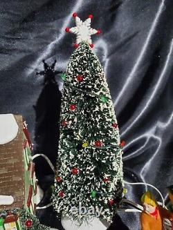 Dept 56 THE PEPPERMINT HOUSE Snow Village #55350 Item #100