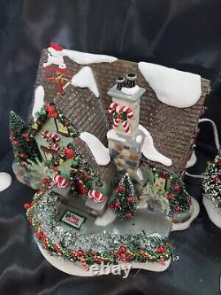 Dept 56 THE PEPPERMINT HOUSE Snow Village #55350 Item #100