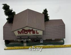 Dept 56 THE ROSEBUD MOTEL SCHITT'S CREEK Hot Properties 6013684 NEW 2024