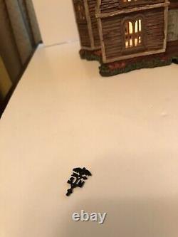 Dept 56 The Munsters 1313 Mockingbird Lane Building & Gate 6005631