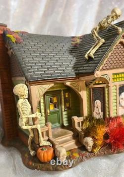 Dept 56 The Skeleton House RETIRED NEW WithDEFECT Halloween Village Trick-Or-Treat