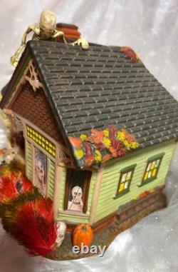 Dept 56 The Skeleton House RETIRED NEW WithDEFECT Halloween Village Trick-Or-Treat