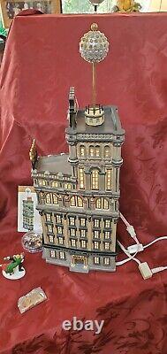 Dept 56 The Times Tower Times Square 2000 Gift Set With Original Box