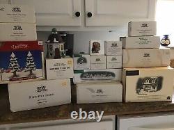 Dept 56 christmas in the city/Snow Village Lot Of 17 + Extras